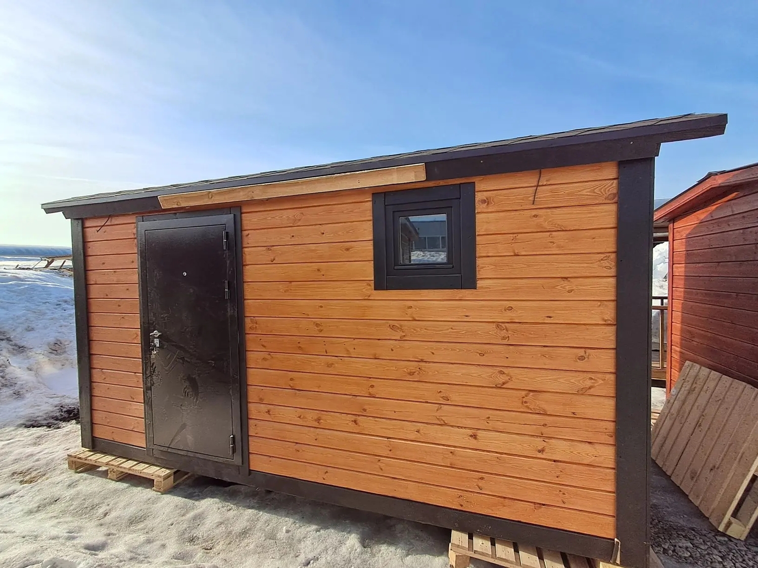 Баня из профилированного бруса камерной сушки 90х140мм 2,5х4.5м